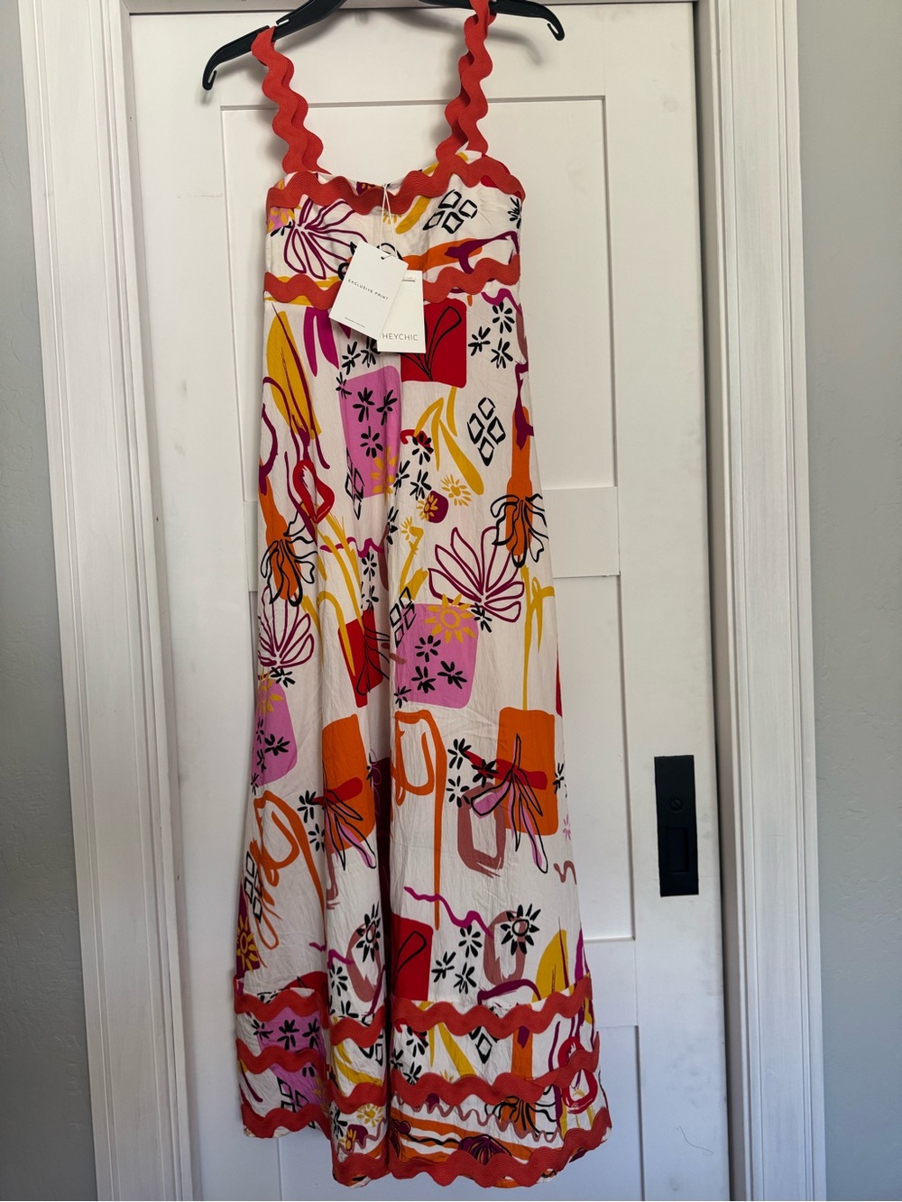Heychic Brienna Maxi Dress featuring a vibrant multicolor print